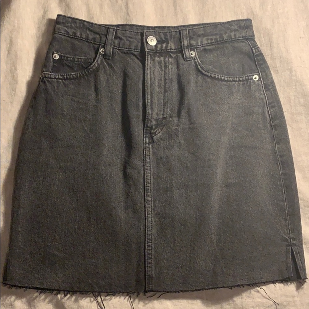 Black mini skirt